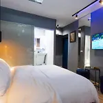 The Bubbles - Jacuzzi Rooms Tirana