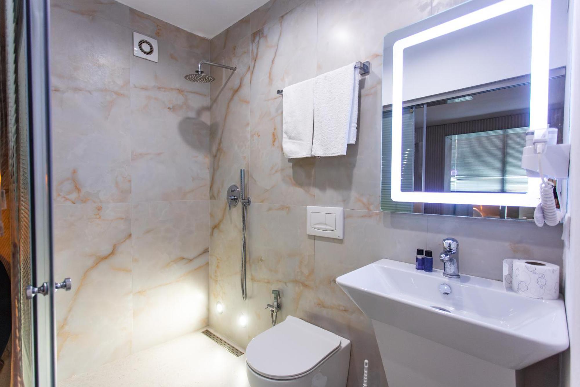 The Bubbles - Jacuzzi Hotel *